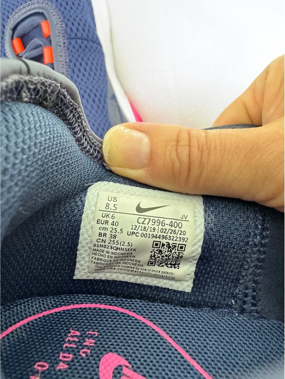 Nike Air Max Motion 2 Running Shoes Women’s 8.5 Navy Pink Athleisure Sneakers